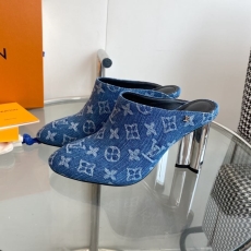 Louis Vuitton Slippers